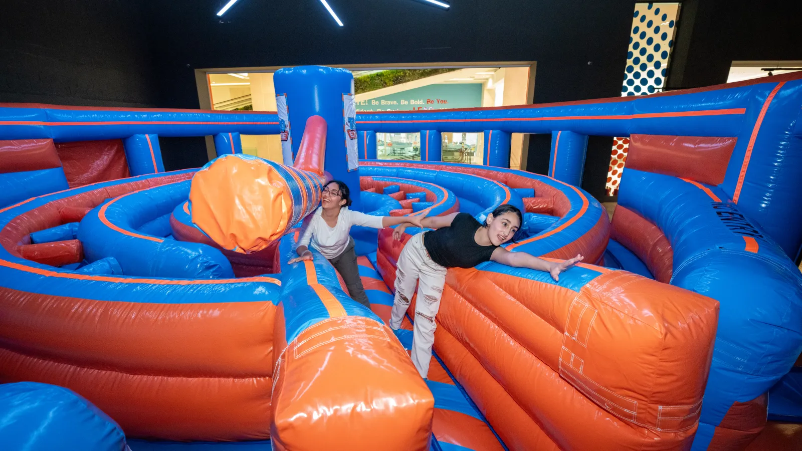 Inflatable challenge space for kids